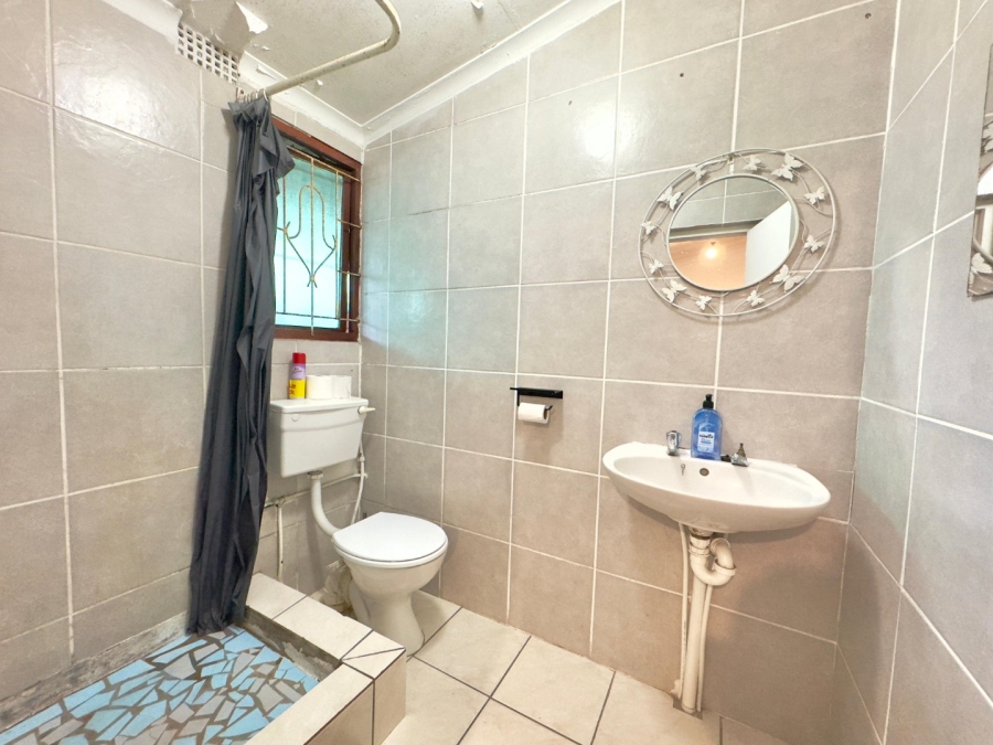 3 Bedroom Property for Sale in Lavender Hill Western Cape